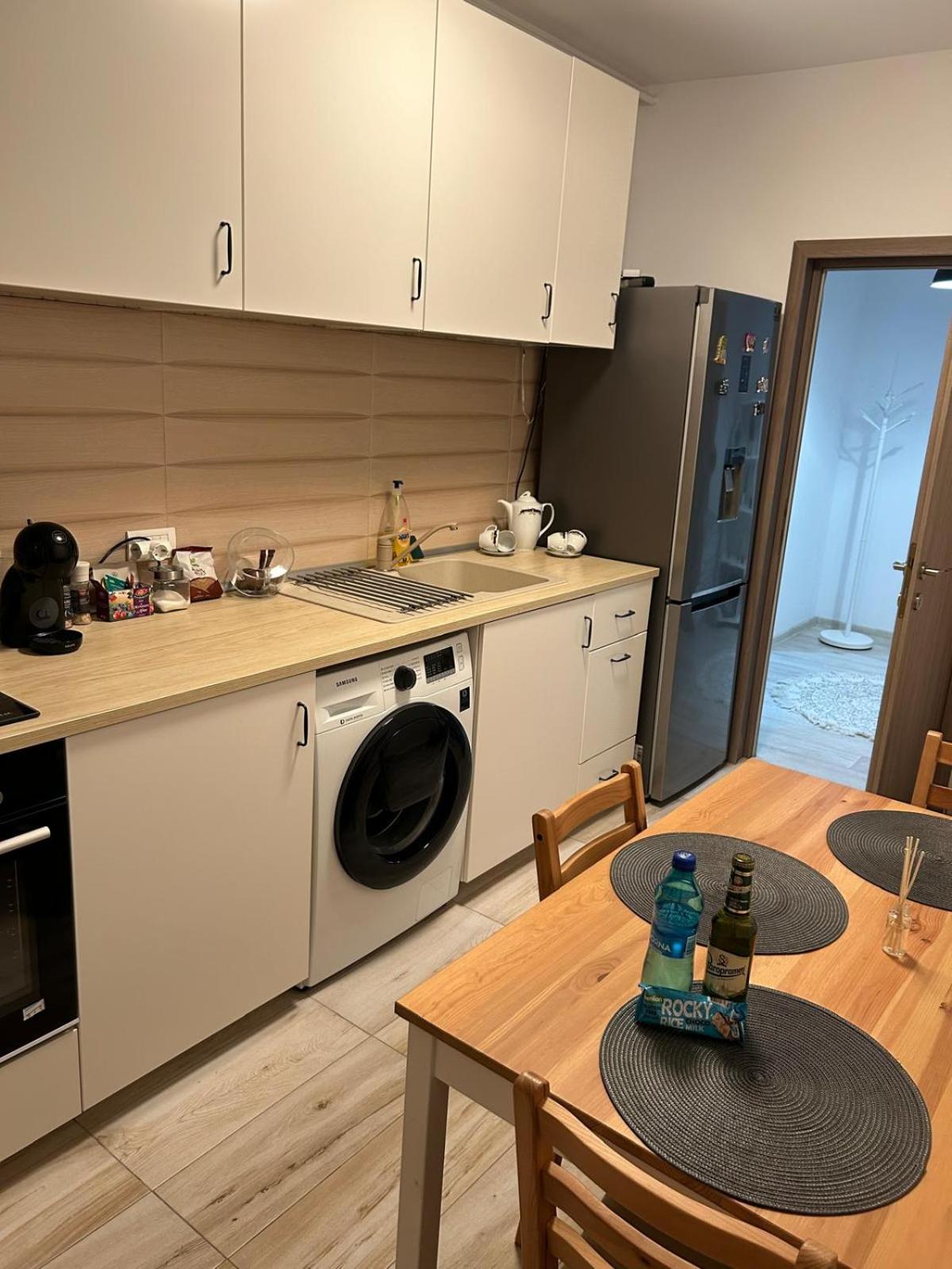 Cozy Apartment 130E By Plaza Bukarest Kültér fotó